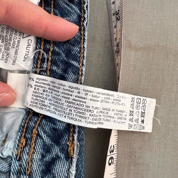 Zara high waisted button fly slit leg frayed hem size 2 - Picture 11 of 12